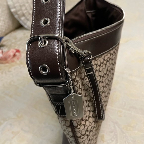 COACH HANDBAG - Picture 8 of 12